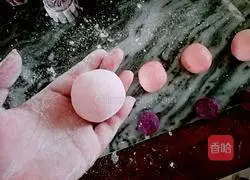 Illustration of how to make fruity snowskin mooncakes 6