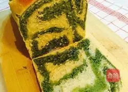 Illustration of how to make matcha milk toast 12