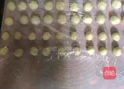 Illustration of how to make crispy Wuren mooncakes 7