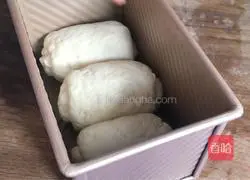 Illustration of making glutinous rice toast 15