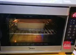 Illustration of how to make raisin soufflé 8