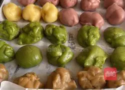 Illustration of how to make cheese snowskin mooncakes 9