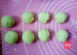 Illustration of how to make fruity bean paste-filled snowskin mooncakes 7