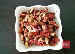 Illustration of how to make matcha red dates hard riba bread 9