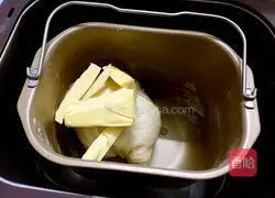 Illustration of how to make milk-flavored steamed buns 3