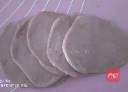 Illustration of how to make dragon fruit rose buns 9