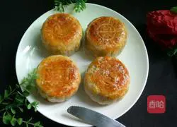 Illustration of how to make bean paste and double yolk mooncakes 20