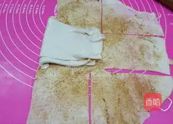 Illustration of how to make crispy sauce pancake 14