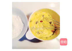 Illustration of how to make black currant biscuits 2