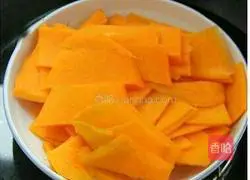 Illustration of how to make pumpkin sandwich cookies 2