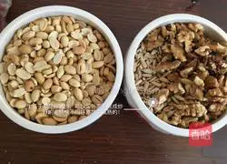 Illustration of how to make mooncakes with electric baking pan 1