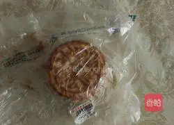 Illustration of how to make five-nut mooncakes and cornmeal pancakes 1