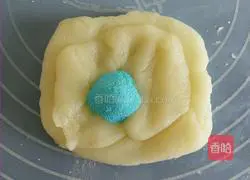 Illustration of how to make fruity snowskin mooncakes 10