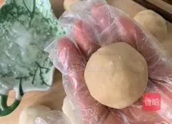 Bird's nest snow skin mooncake Practice illustration 10