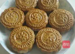 Lotus Paste and Egg Yolk Mooncake Recipe Illustration 19