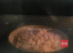 Illustration of making homemade bread crumbs 4