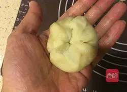 Illustration of how to make bean paste mooncakes 15