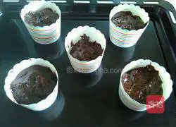 Chocolate muffin recipe illustration 7