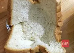 Illustration of how to make plumeria-shaped toast 2