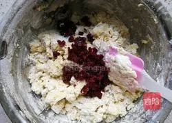 Illustration of how to make cranberry cookies 12
