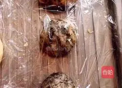 Illustration of how to make black sesame buns 12