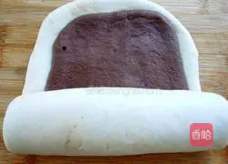 Illustration of how to make two-color toast 10