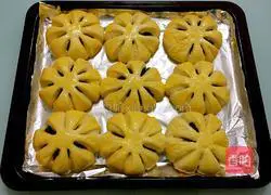 Illustration of making bean paste fancy bread 18