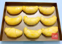 Illustration of how to make croissants 15