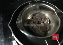 Illustration of how to make matcha chocolate mousse 7