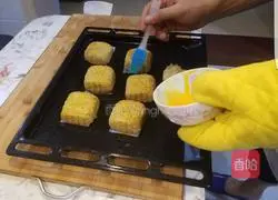 Illustration of how to make ham and five-nut mooncakes in the 1970s 10