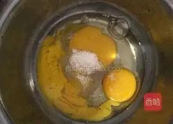 Illustration of how to make egg yolk biscuits 1