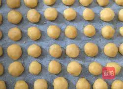 Illustration of making meat floss biscuits 8