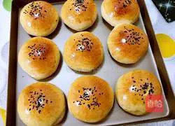 Illustration of how to make honey bean meal buns 15