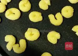 Illustration of how to make electric pan biscuits 5