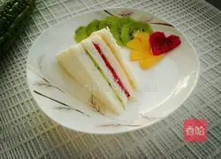 Toast Fruit Sandwich Recipe Illustration 5