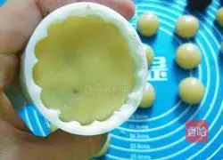 Illustration of how to make red bean filling mooncakes 8