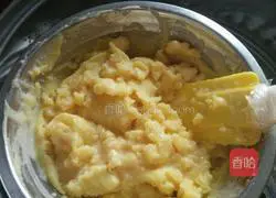 Illustration of how to make custard filling (moon cake filling) 12