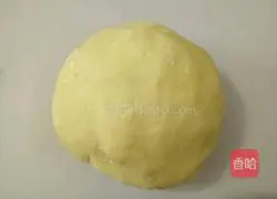 Illustration of how to make sweet potato cake with moon cake filling 4