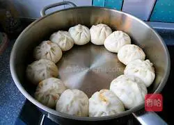 Illustration of how to make fried buns 11