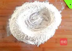 Illustration of how to make Siqisha biscuits 4