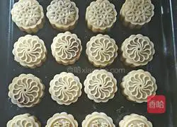 Lotus seed paste Cranberry mooncake recipe 8