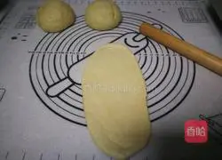 Illustration of how to make sweet bean and meat floss toast 7