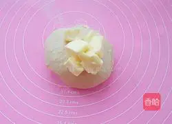 Illustration of how to make croissants 4