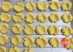 Illustration of how to make melt-in-your-mouth margarita cookies 8
