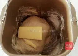 Illustration of how to make meat floss bread 3