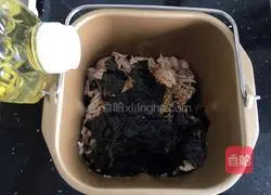 Illustration of how to make meat floss in bread machine 11