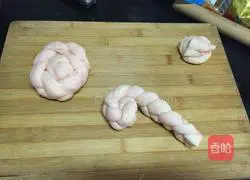 Chocolate two-color toast recipe 18