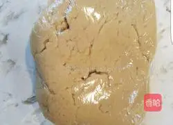 Illustration of how to make the 1970s (ham and five-nut mooncakes) 2