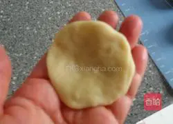 Illustration of how to make Beijing-style pulp mooncakes 7