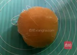 Illustration of how to make bean paste and double yolk mooncakes 6